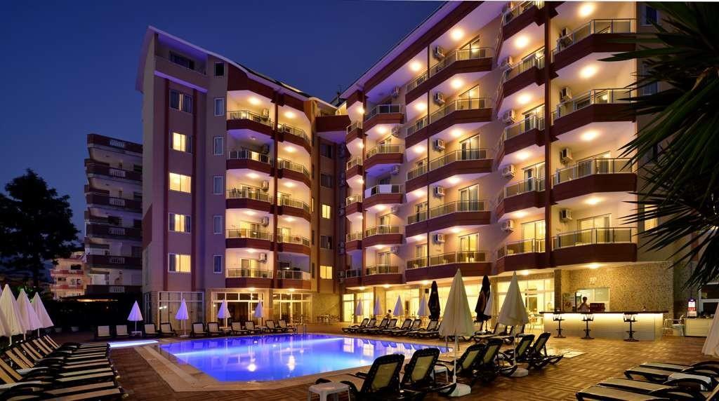 Dolphin Family Hotel Hotel apartamentowy 3*